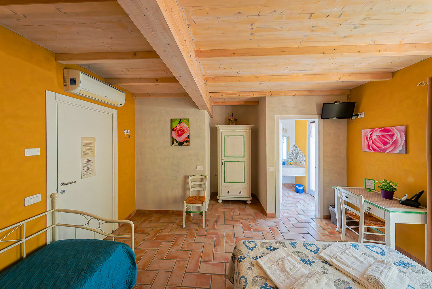 Olivo Room