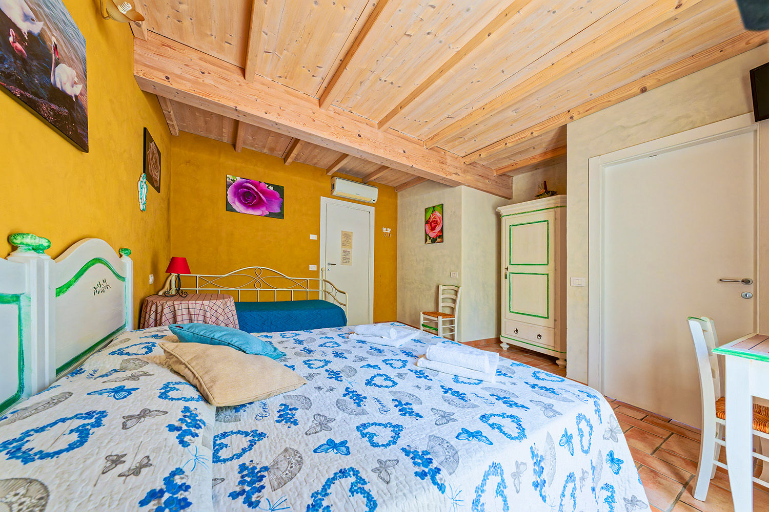 Olivo Room