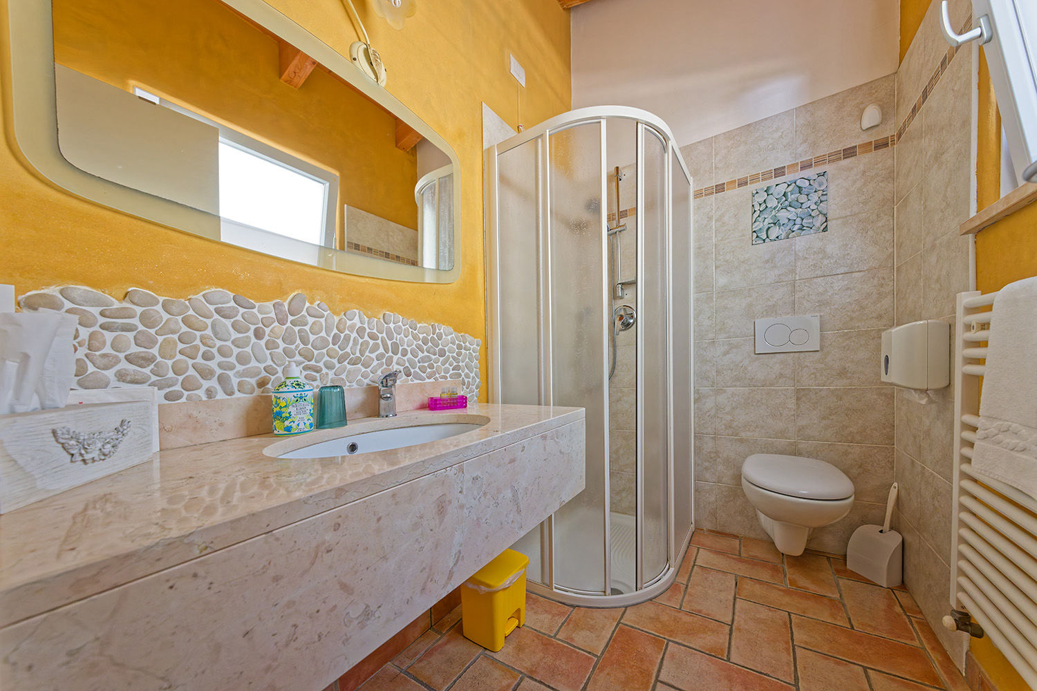 Ciliegio Room Bathroom
